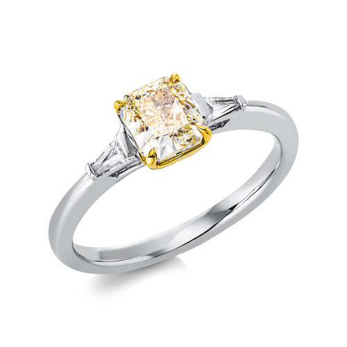 Ring Farbiger Diamant