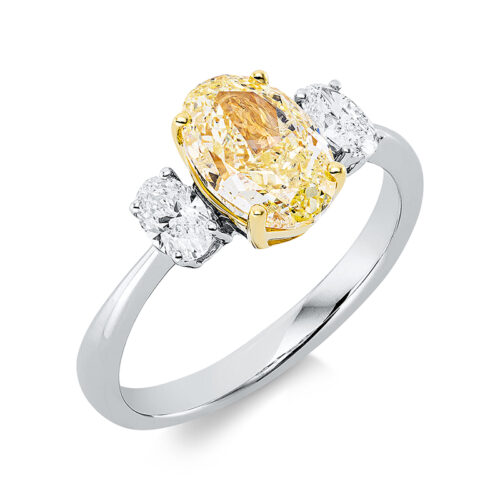 Ring Farbiger Diamant