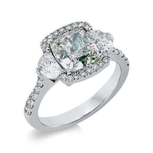 Ring Farbiger Diamant