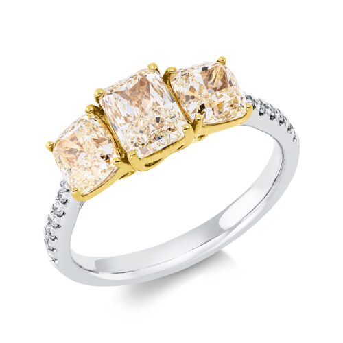 Ring Farbiger Diamant