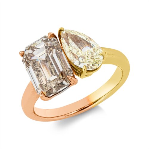 Ring Farbiger Diamant