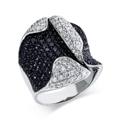 Ring Farbiger Diamant