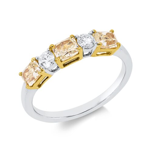 Ring Farbiger Diamant