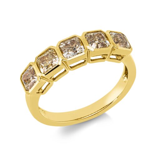 Ring Farbiger Diamant