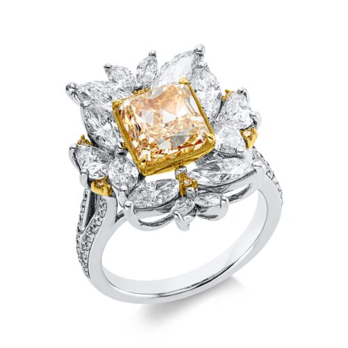 Ring Farbiger Diamant