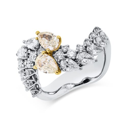 Ring Farbiger Diamant