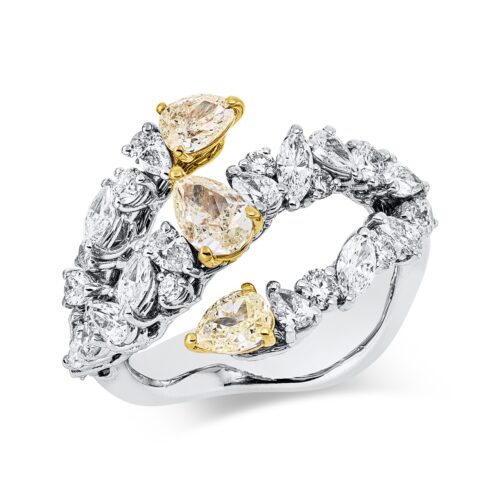 Ring Farbiger Diamant