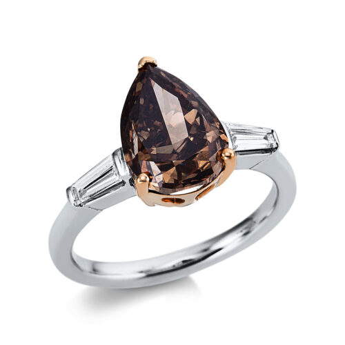 Ring Farbiger Diamant
