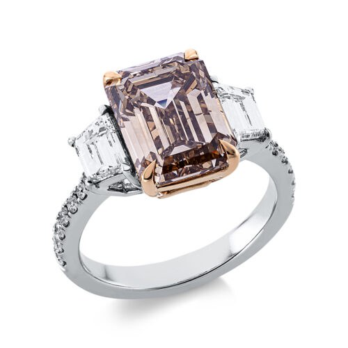 Ring Farbiger Diamant