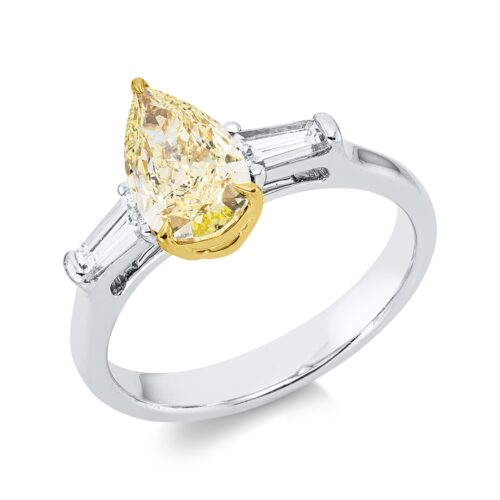 Ring Farbiger Diamant