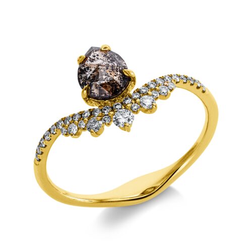 Ring Farbiger Diamant
