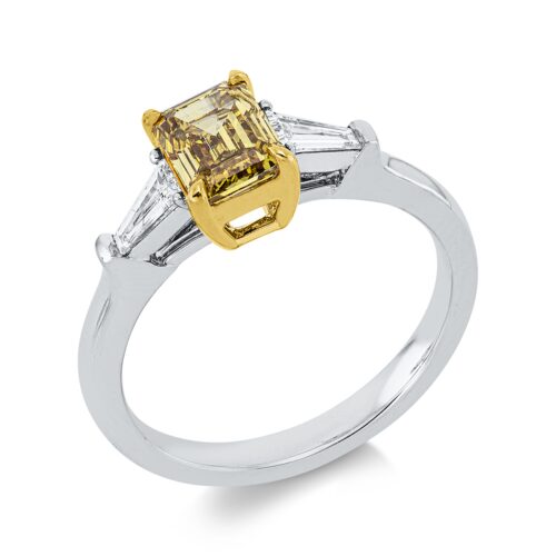 Ring Farbiger Diamant